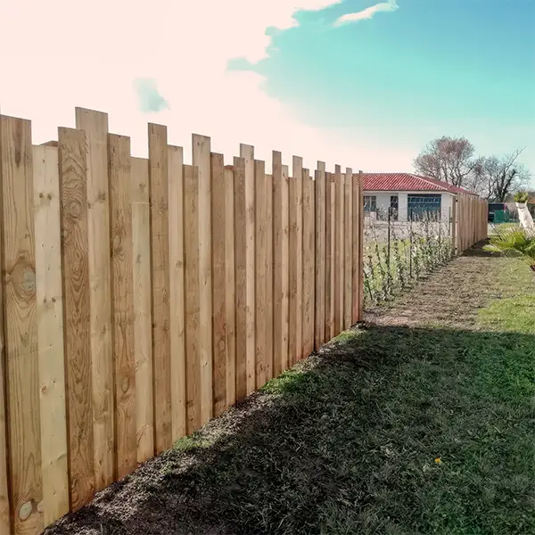 clôture déstructurée verticale en pin